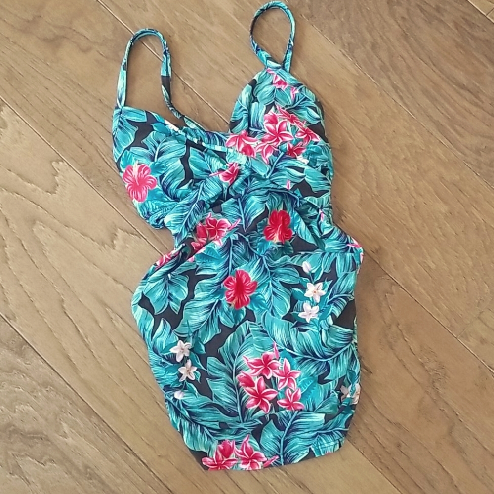 Maternity swim top